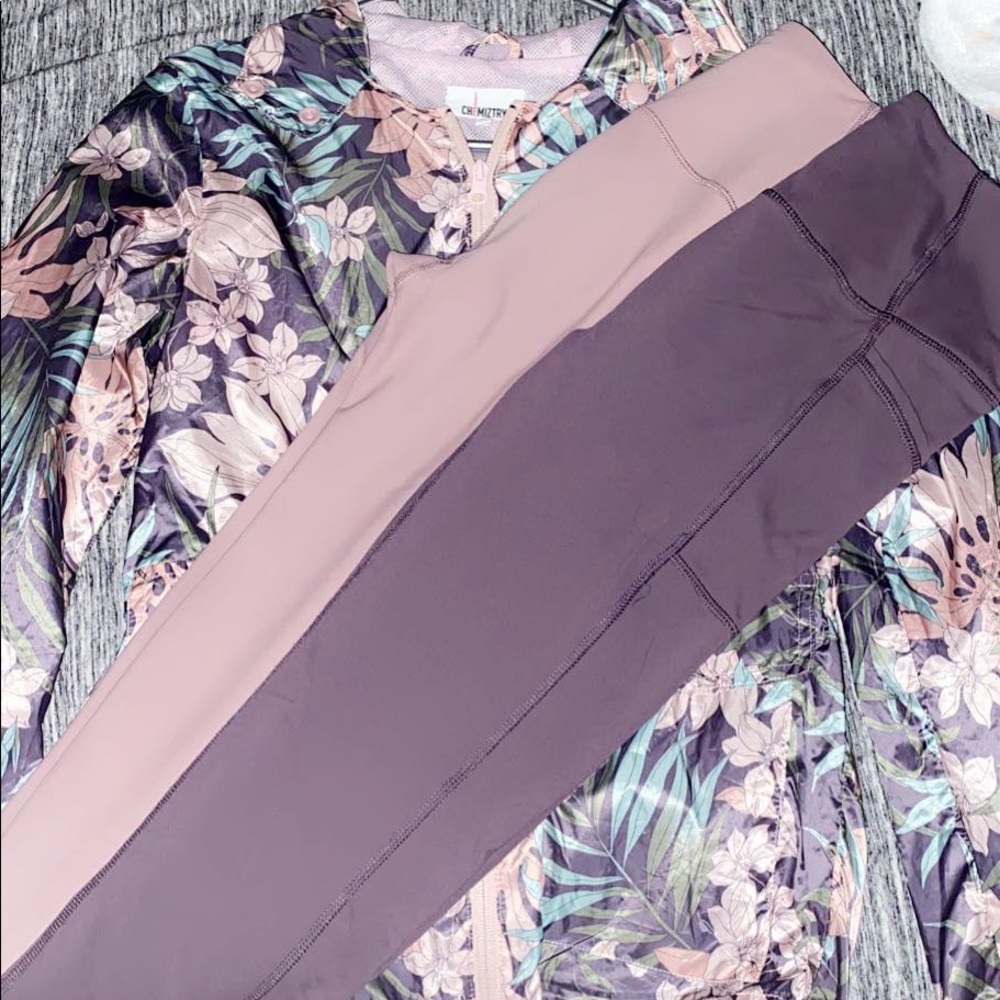 Windbreaker w/ 2 matching leggings